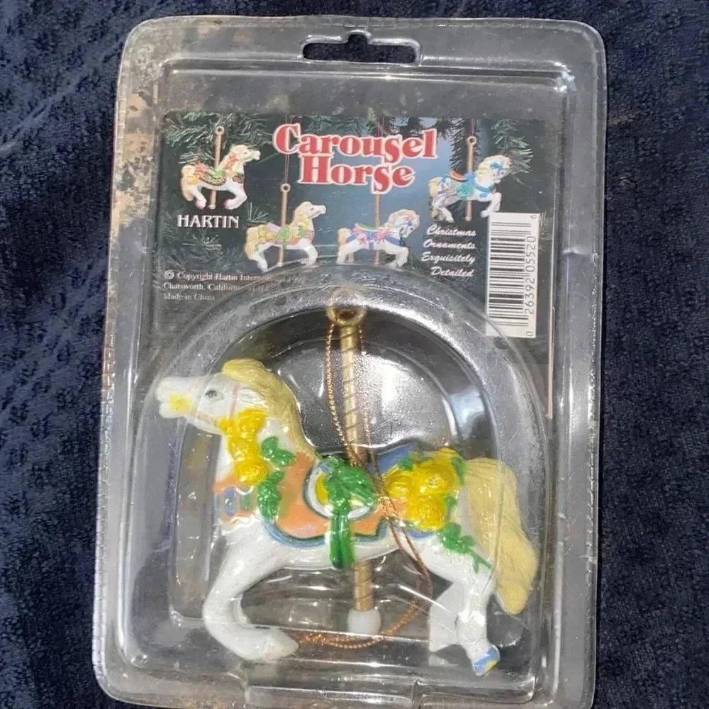 Vintage 1992 CAROUSEL COLLECTION SNOWFLAKE White Jumper HORSE​​